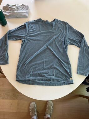 Vuori Long Sleeve Crewneck in Heather Blue-Gray